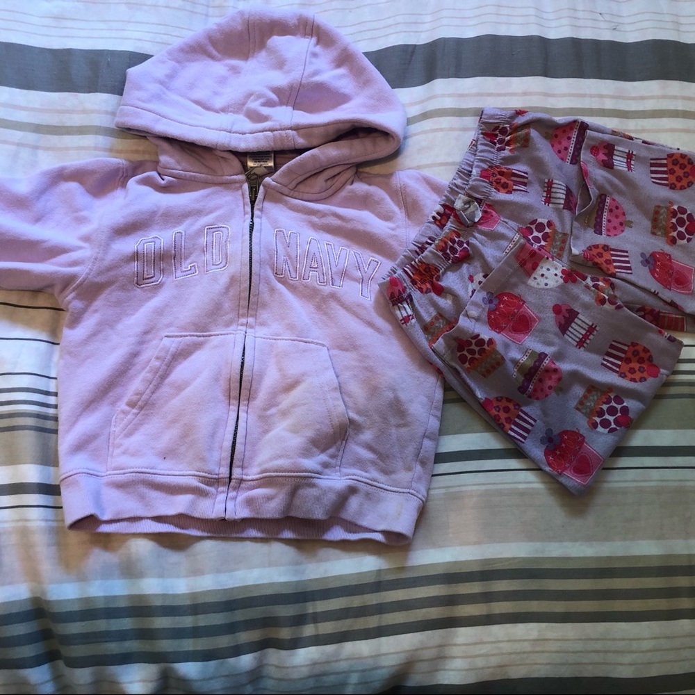 Old navy baby girls sweater